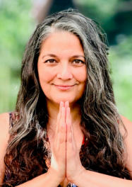 Yoga RX  Restoratives Yoga Alle Level   8 x 105 Minuten Am Morgen 10:00 Uhr Alle Level Yoga RLX  Relaxtes & Restoratives Yoga Alle Level   8 x 75 Minuten  Abends 19:30 Uhr Krankenkassen zertifizierter Präventionskurs Essen
